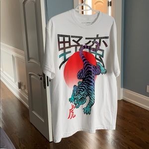 Fashion Nova graphic t shirt
